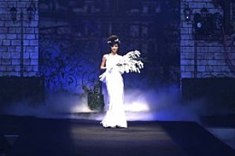 中国广州婚博会现场婚纱礼服流行时尚发布 中国广州婚博会现场婚纱礼服流行时尚发布