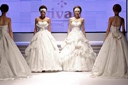 中国广州婚博会现场婚纱礼服流行时尚发布会 中国广州婚博会现场婚纱礼服流行时尚发布会